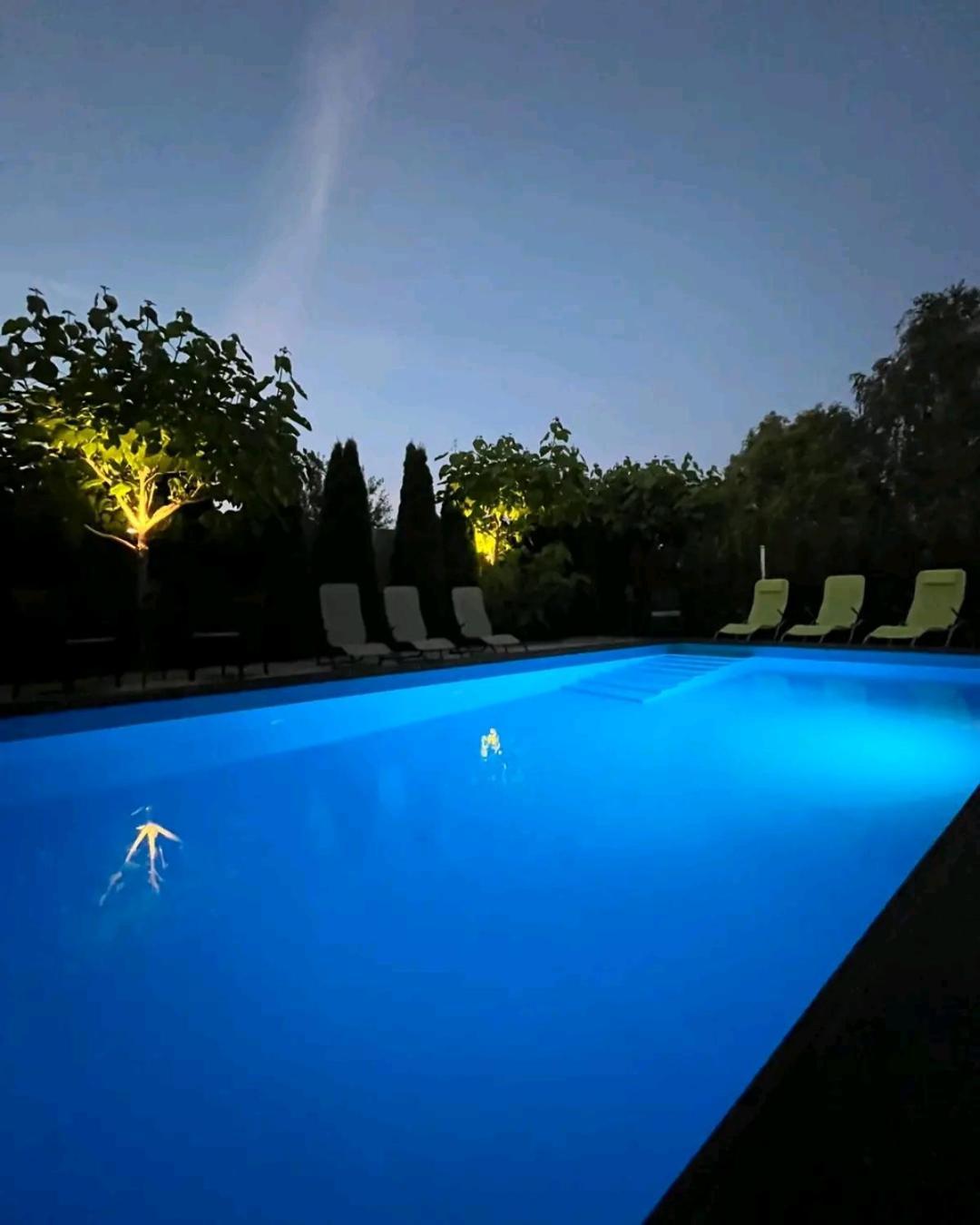 Domki Na Kasztanowej Rewal Buitenkant foto