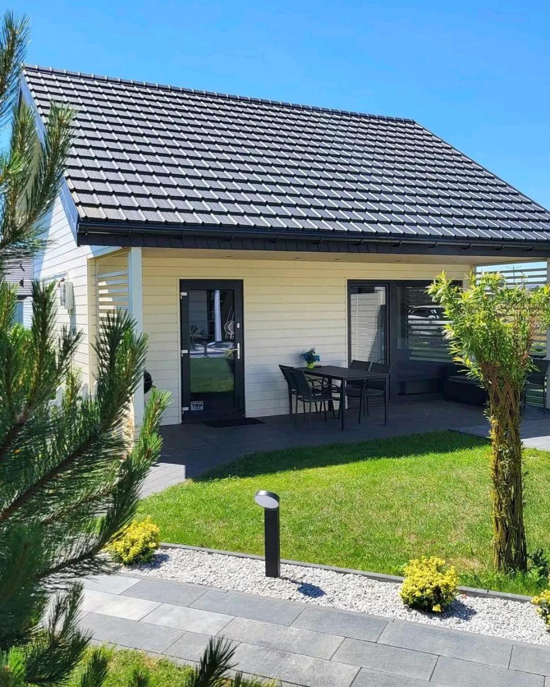Domki Na Kasztanowej Rewal Buitenkant foto